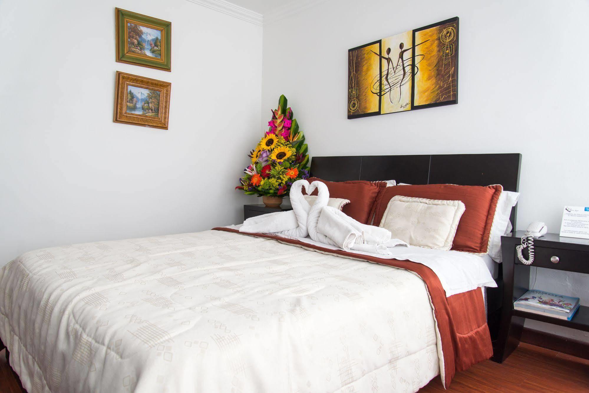 Hotel Fenix Real Bogota Buitenkant foto